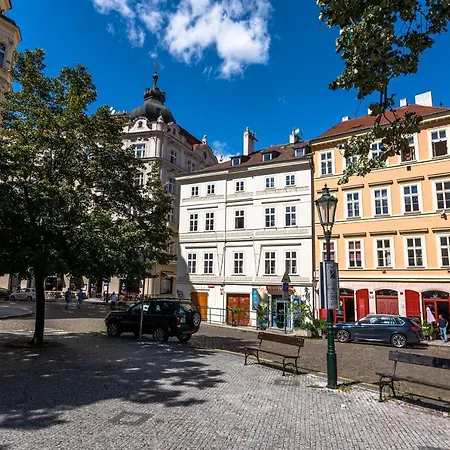 Utulny Se 2 Loznicemi Na Novem Meste Apartment Prag