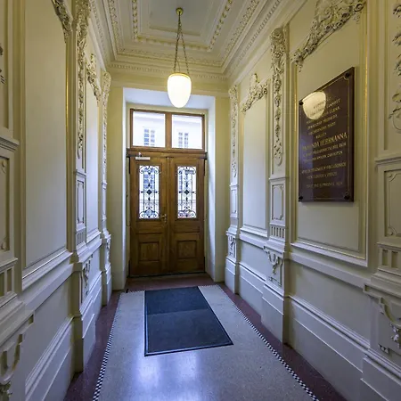 Utulny Se 2 Loznicemi Na Novem Meste Apartment Prag
