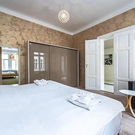 Wishlist Old Residences - Hastalska Apartment *