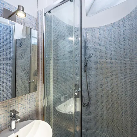 Wishlist Old Residences - Hastalska Apartment