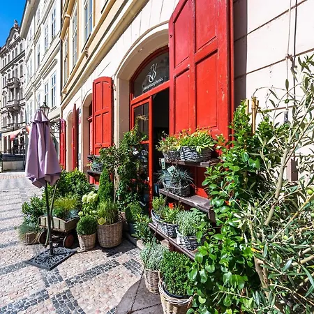Utulny Se 2 Loznicemi Na Novem Meste Prag