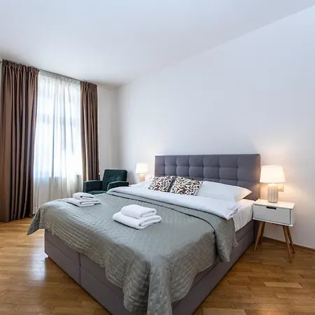 Lejlighed Utulny Se 2 Loznicemi Na Novem Meste *